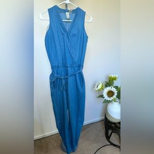 Blue jumpsuit with belt!